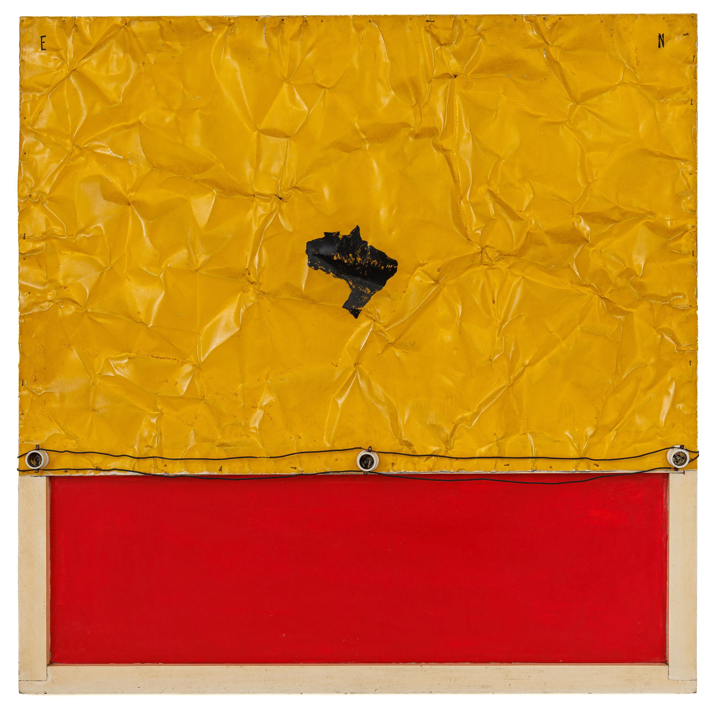 Emmanuel Nassar - Brasil Luz, 2000, latão, soquete de lâmpada, fio elétrico e madeira pintada , 130 x 130 cm