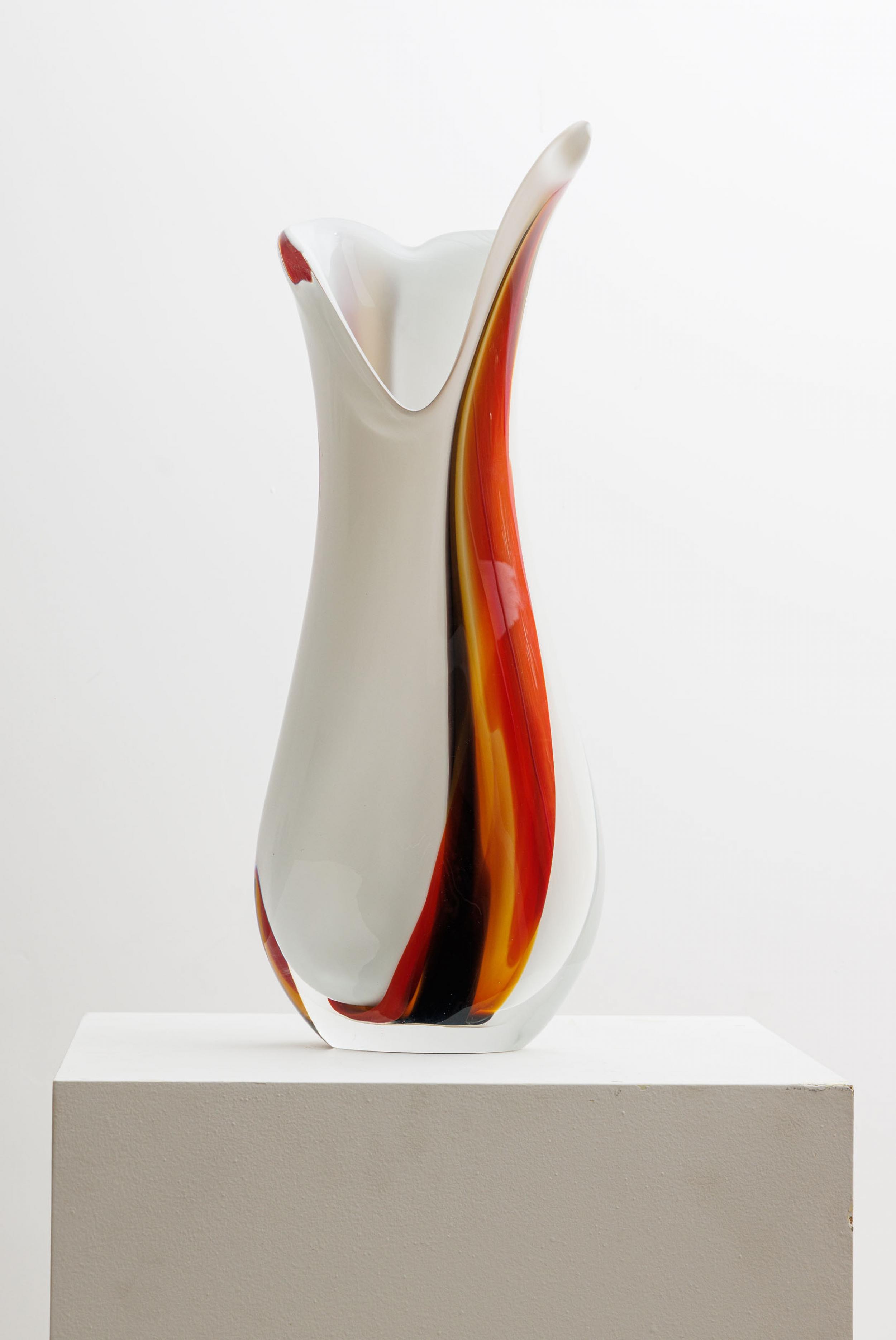 Vaso de Murano - Sem título , déc. 1990, vidro de murano, 51 x 20 x 10 cm
