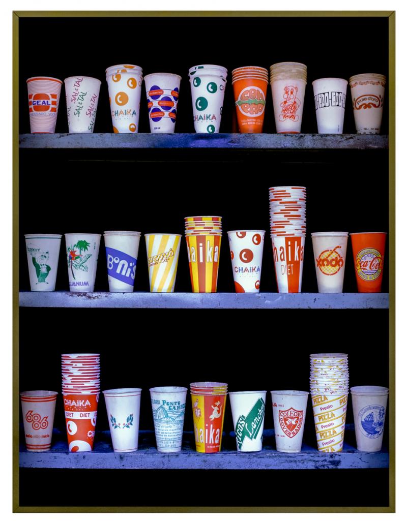 Rochelle Costi - Stand - Copos 3, 2011, 3/3, fotografia em duratrans com caixa de alumínio e LEDs, 94 x 72 x 7 cm