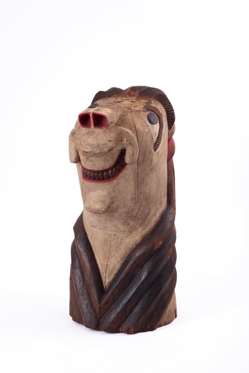CARRANCA - Carranca do Rio São Francisco, déc. 70, escultura em madeira entalhada e policromada, 114 x 48 x 56 cm