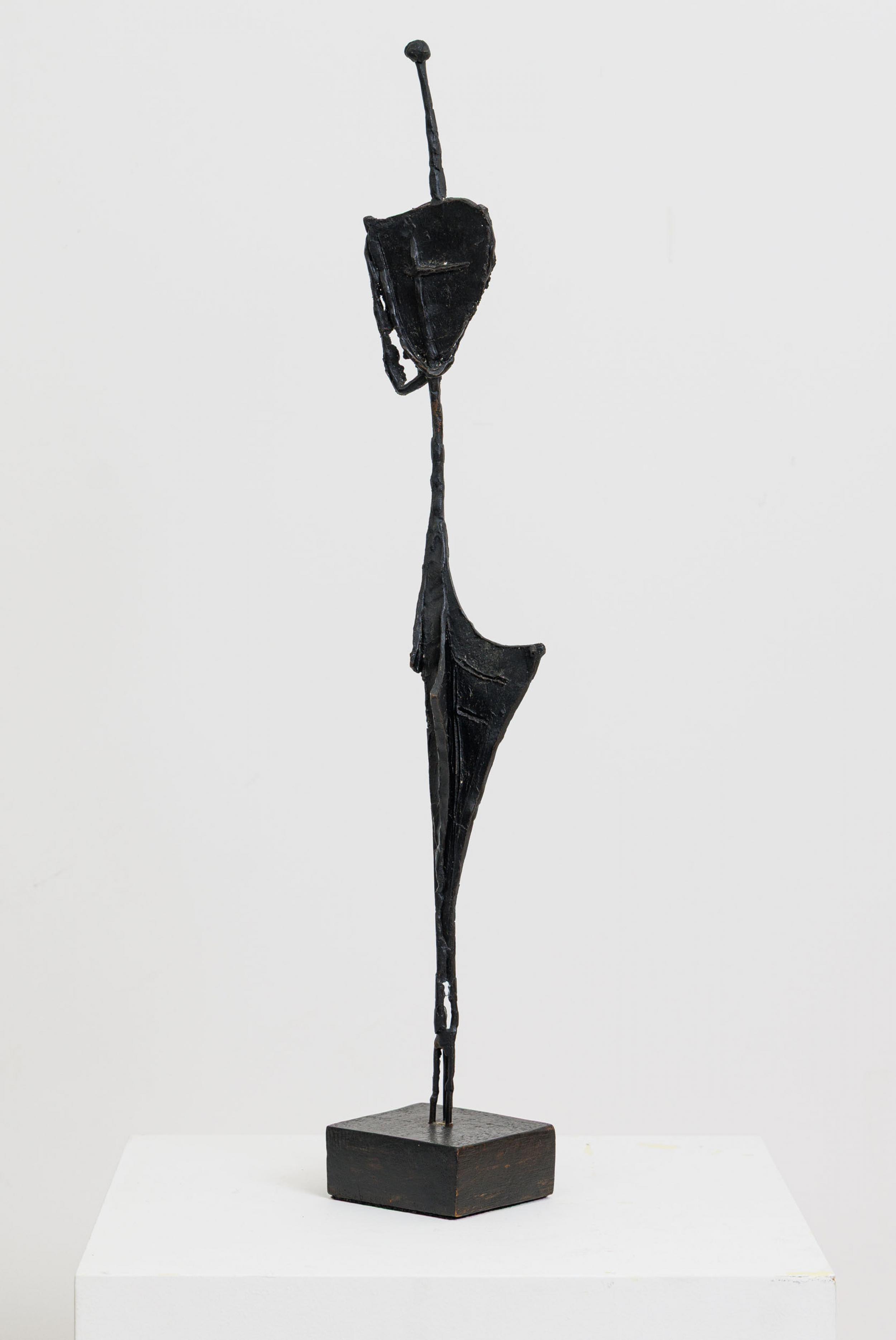 Bruno Giorgi - Sem título, s.d., escultura em bronze, 67 x 10 x 9,5 cm (com a base)