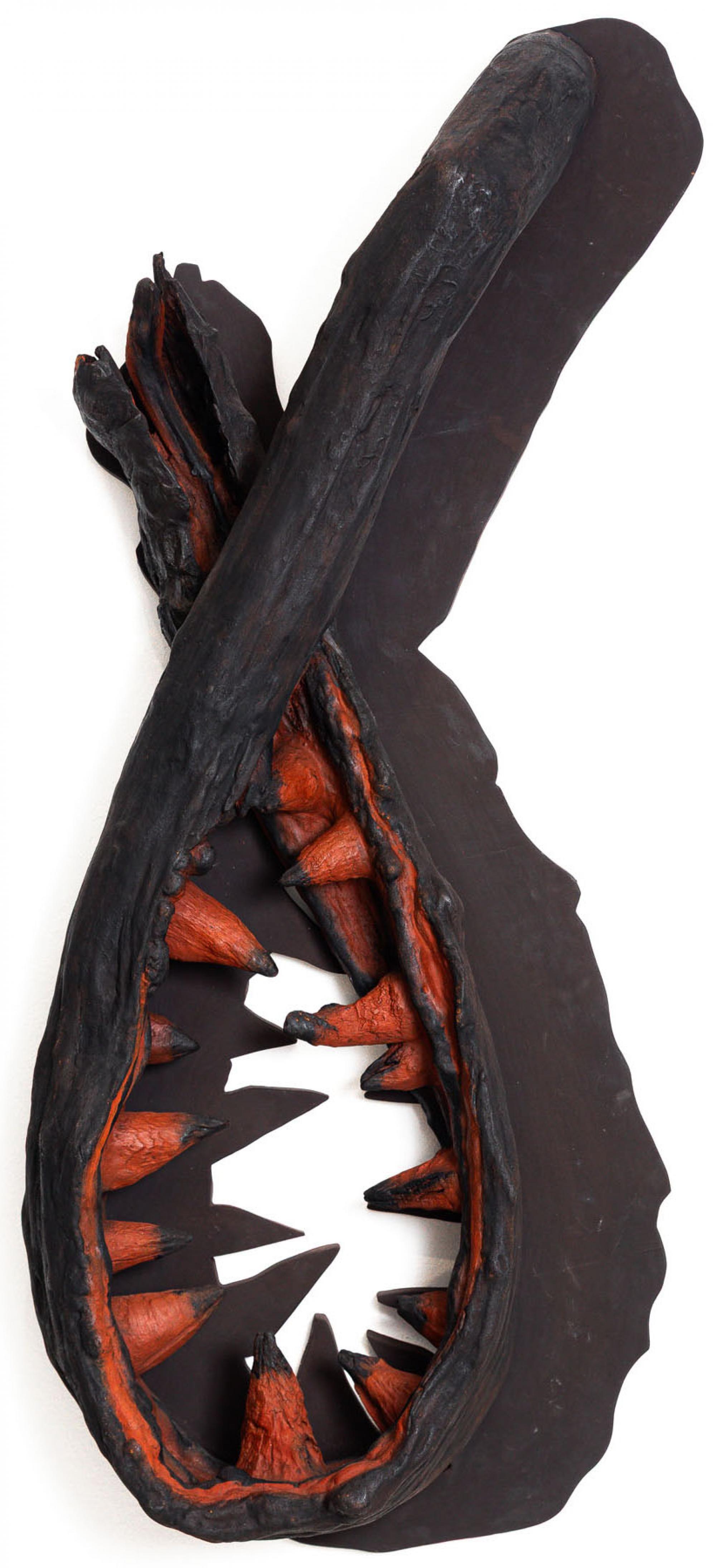 Frans Krajcberg - Sem título, déc. 1980, escultura raiz de madeira com policromia, 155 x 80 x 27 cm