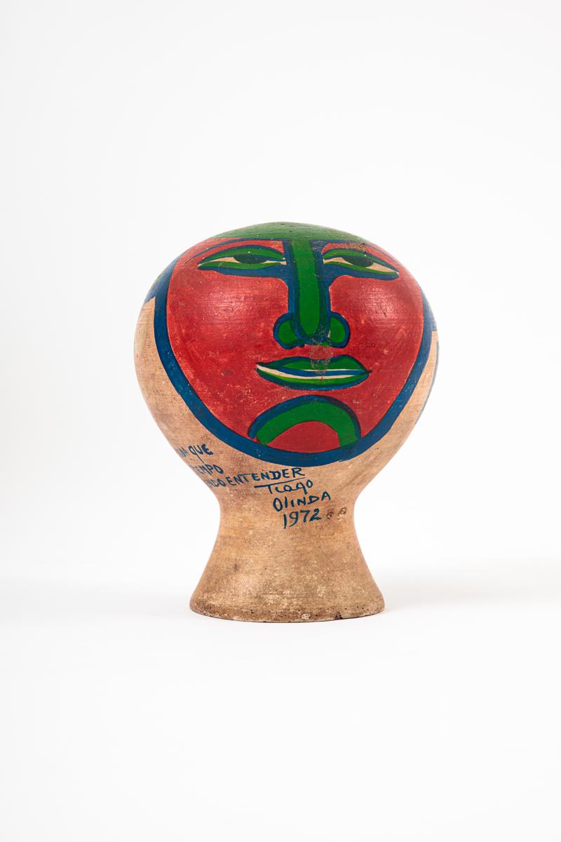 Tiago Amorim - “é a pessoa que perde tempo querendo entender’”, 1972, cerâmica, 21 x 16 x 16 cm