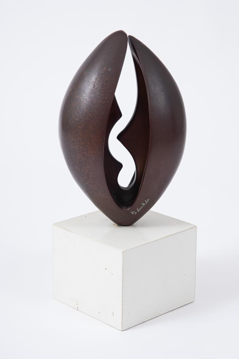 Bruno Giorgi - Sem título s.d. escultura em bronze 30 x 19 x 11 cm