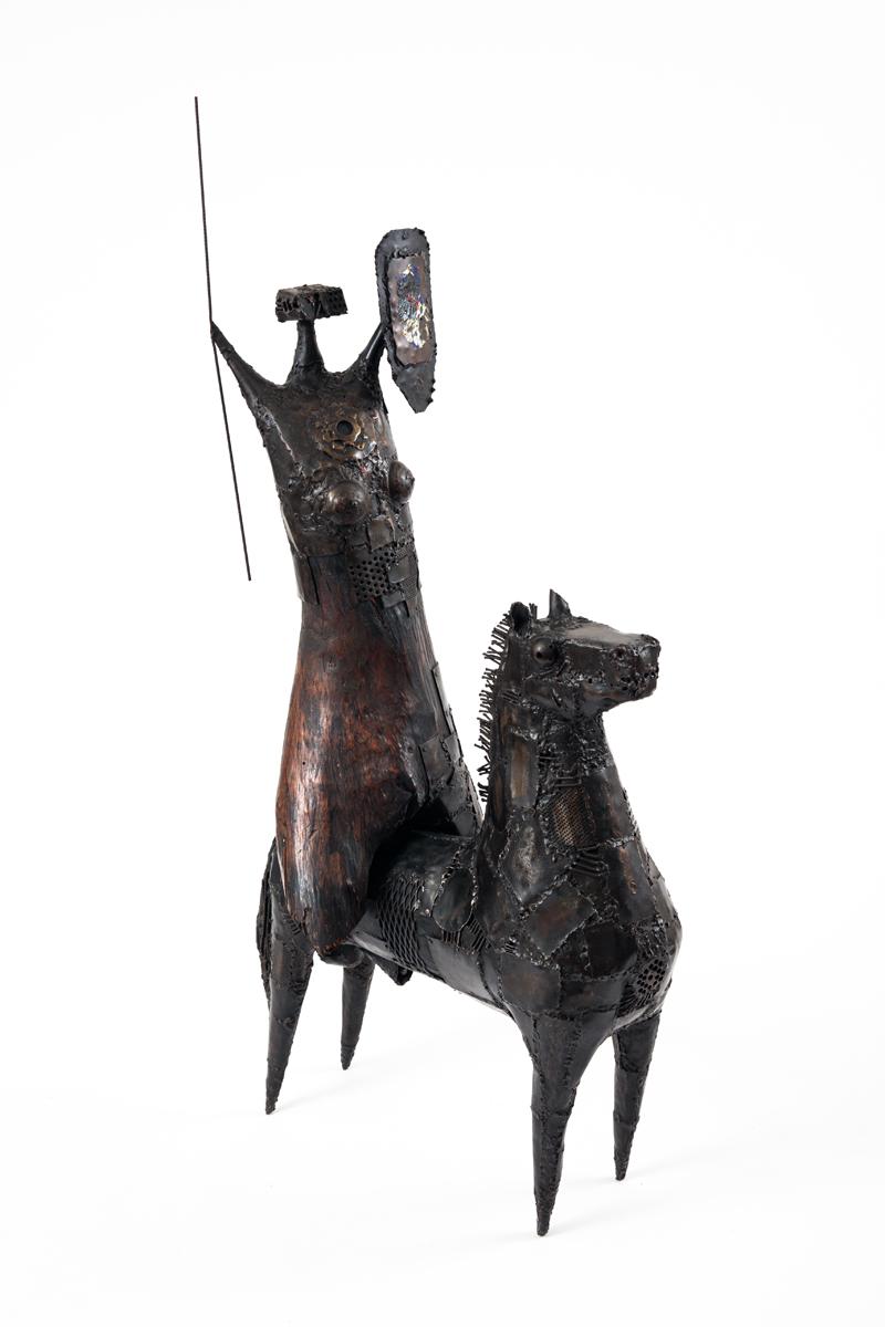 Francisco Stockinger - Amazona com escudo, s.d., escultura em madeira e ferro, 158 x 80 x 42 cm