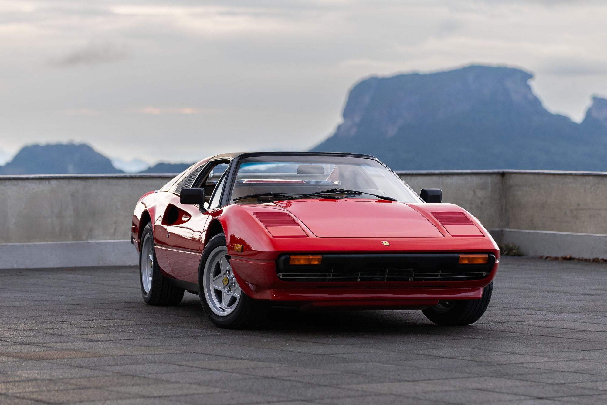 Ferrari - 308 GTSi - 1981 - Vermelho