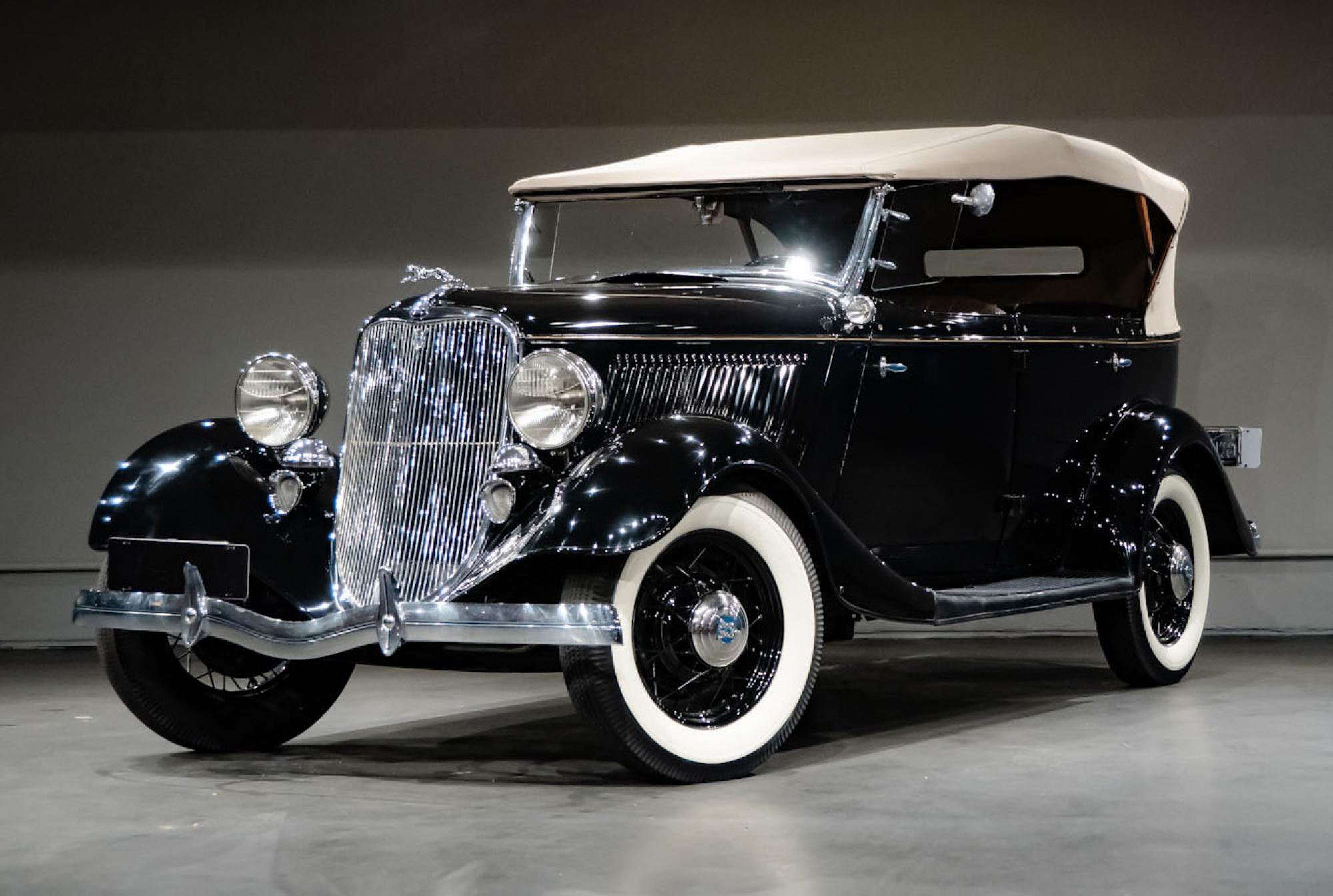 Ford - V-8 Phaeton - 1933 - Preto