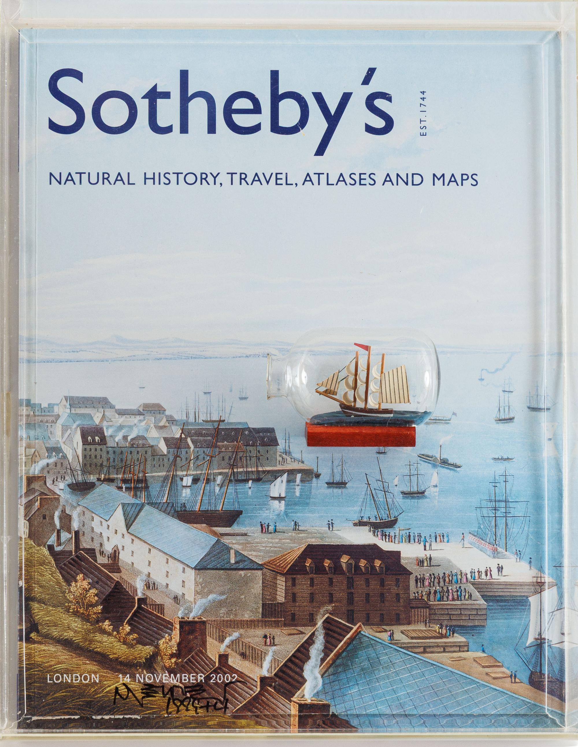 Nelson Leirner - Sotheby’s, 2003, vidro e papel montado em caixa de acrílico, 28,5 x 23 x 9 cm