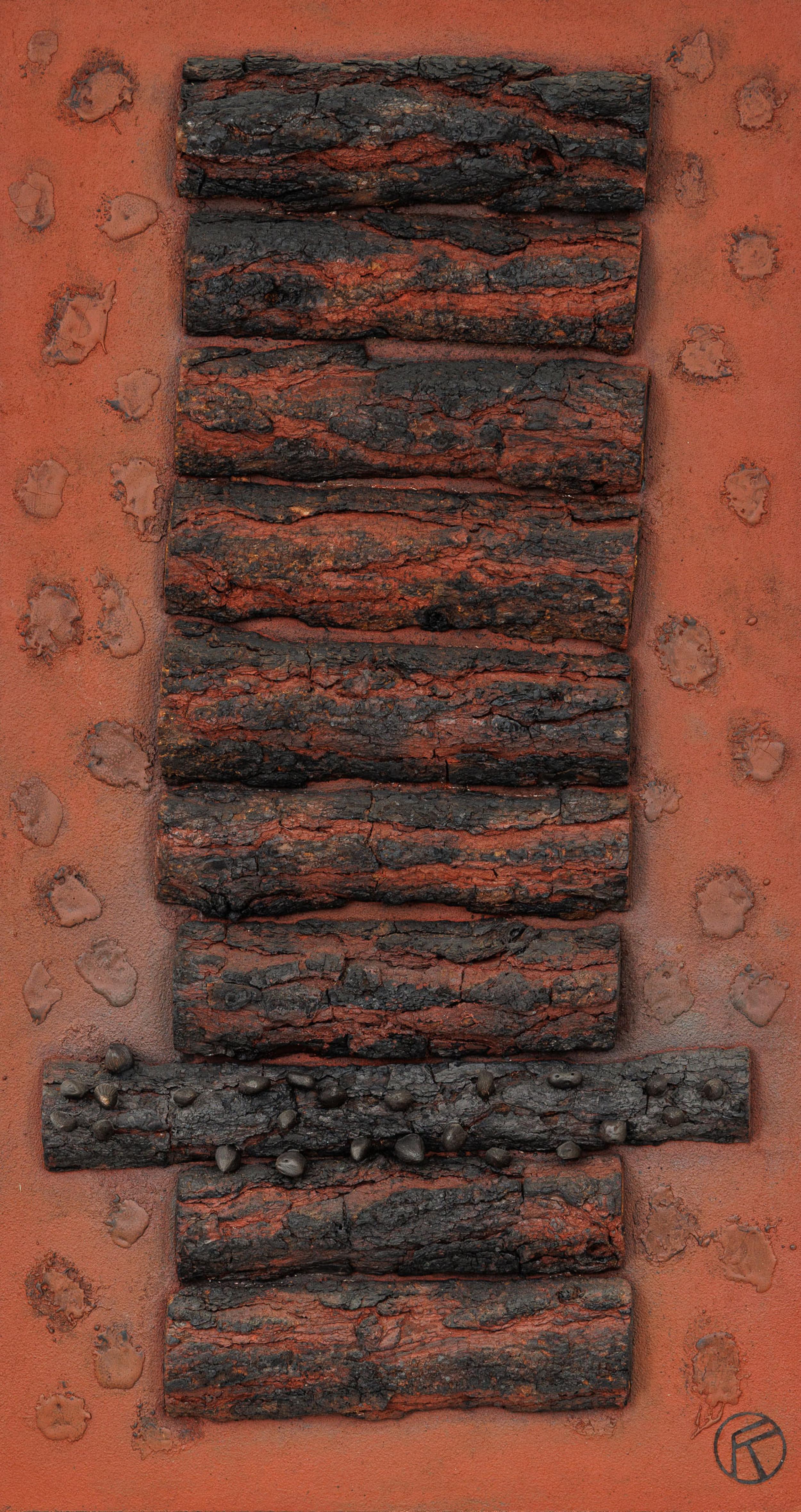 Frans Krajcberg - Sem título, s.d, escultura em madeira policromada, 130 x 70 x 8 cm