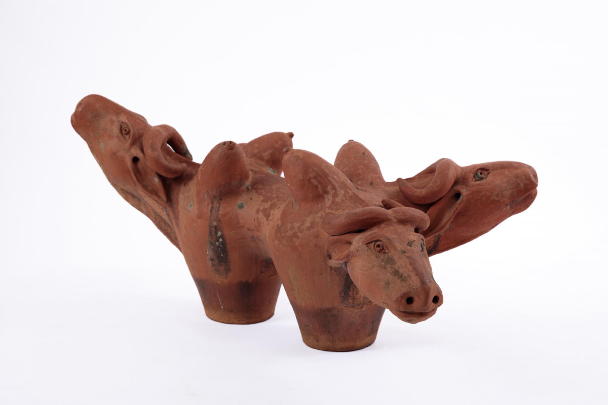 Tiago Amorim - Sem título, 1981, cerâmica, 61 x 123 x 80 cm